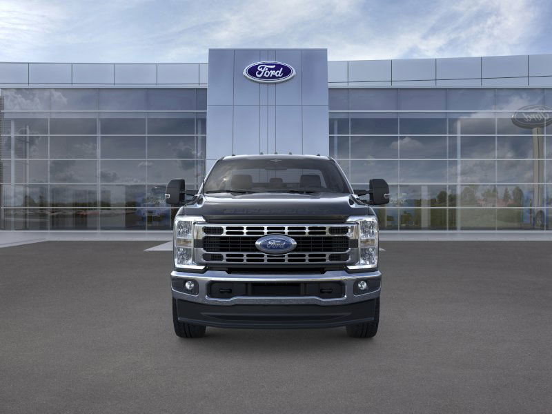 New 2025 Ford F350 XLT w/ FX4 Off-Road Package AWD/4WD image 6