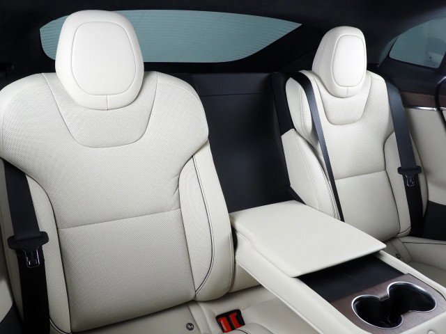 Used 2021 Tesla Model S Plaid image 18