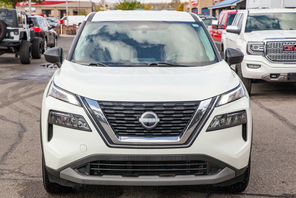 Used 2023 Nissan Rogue S image 3