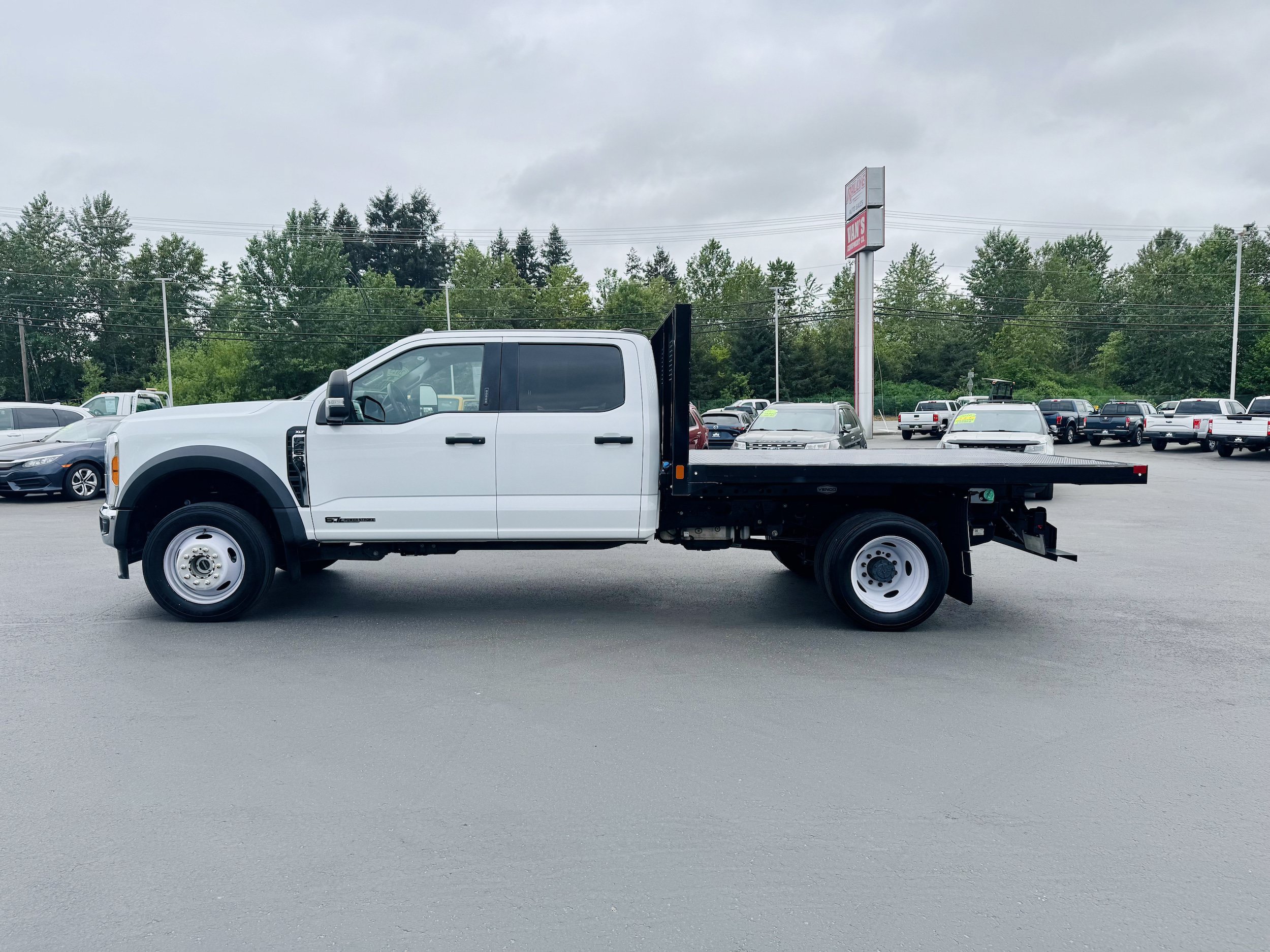 Used 2023 Ford F450 XLT w/ XLT Value Package AWD/4WD image 7