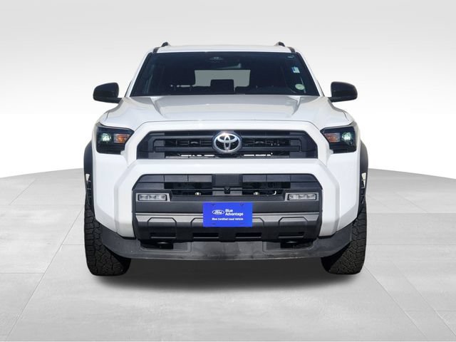 Used 2025 Toyota 4Runner SR5 AWD/4WD image 3
