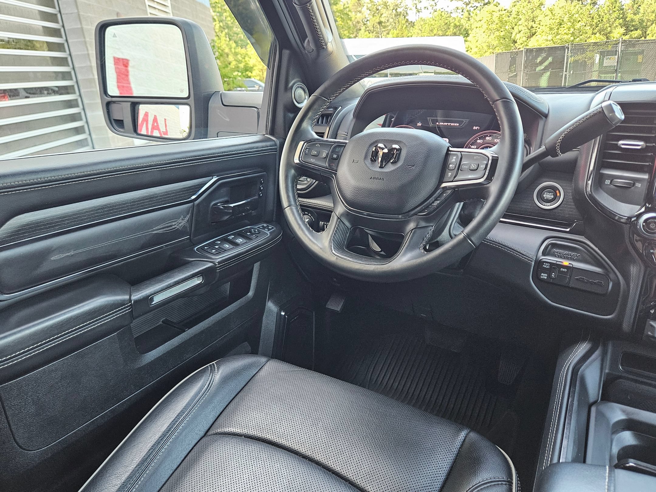 Used 2024 RAM 2500 Limited AWD/4WD image 9