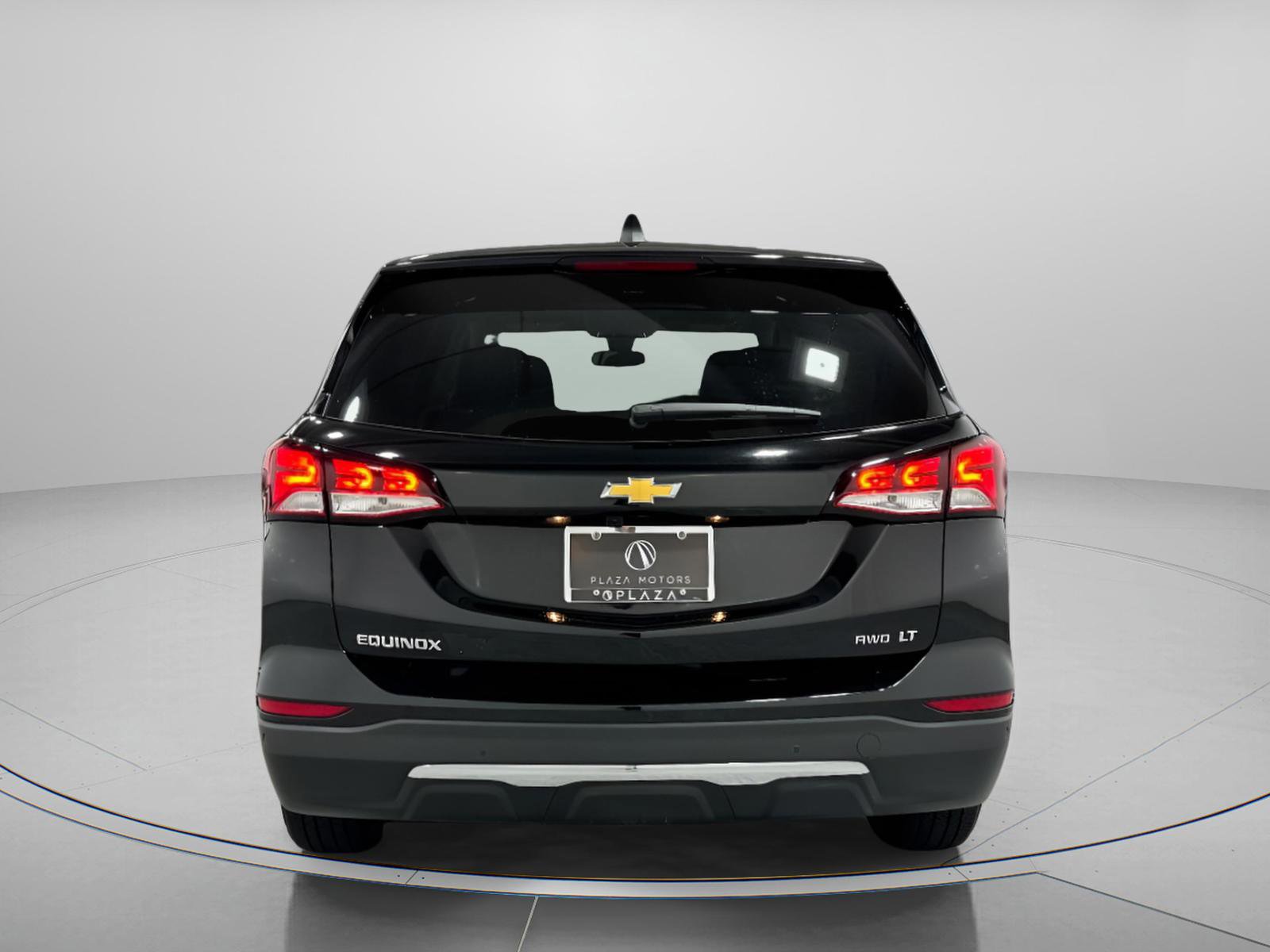 Used 2023 Chevrolet Equinox LT w/ Driver Convenience Package image 4