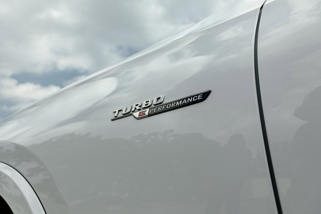 New 2025 Mercedes-Benz GLC 63 AMG S image 4