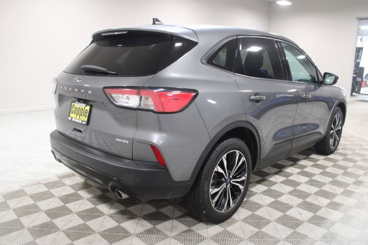 Used 2022 Ford Escape SE w/ SE Sport Appearance Package image 11