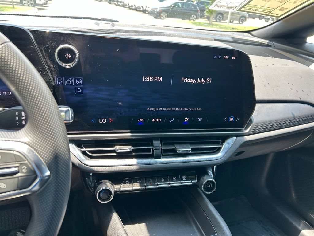 Used 2025 Chevrolet Equinox EV LT FWD image 29