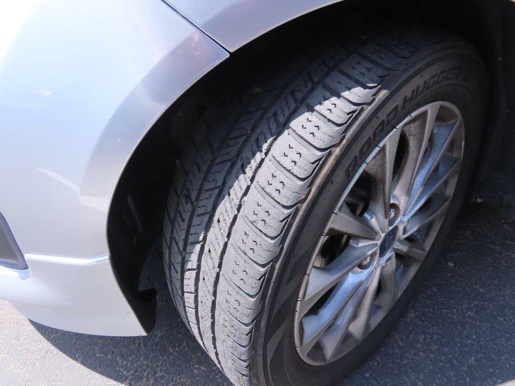 Used 2014 Ford Fiesta SE w/ Equipment Group 201A FWD image 14