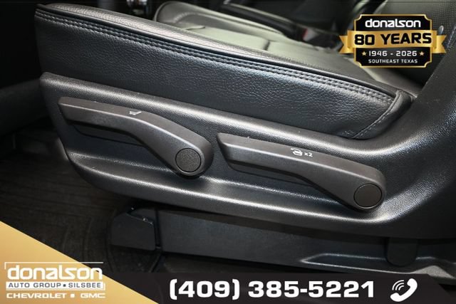 Used 2022 GMC Yukon Denali RWD image 9