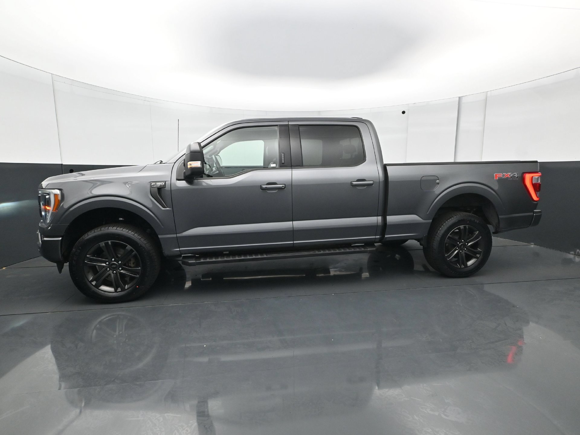 Used 2023 Ford F150 Lariat w/ Equipment Group 502A High AWD/4WD image 3