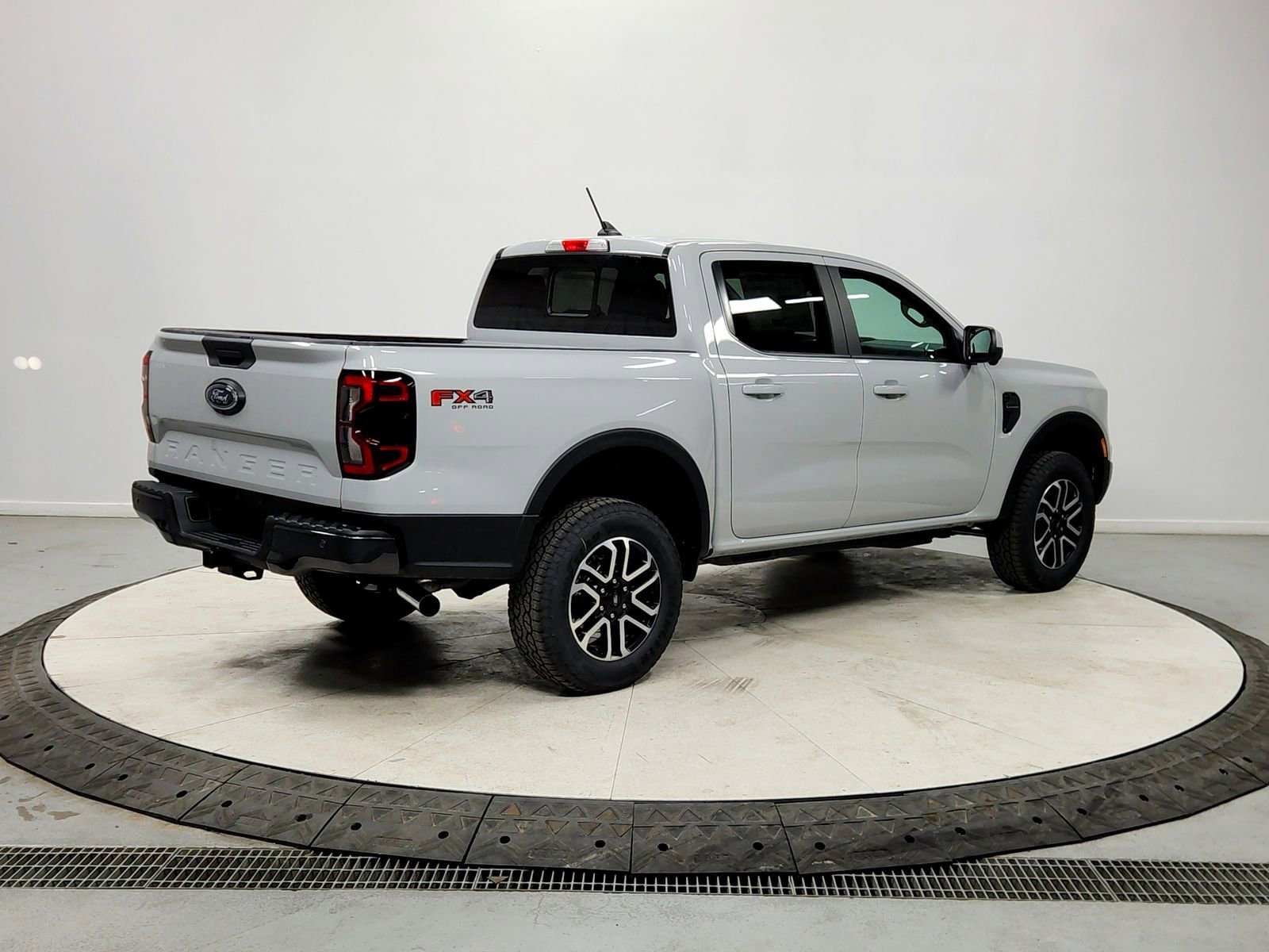 New 2026 Ford Ranger Lariat w/ FX4 Off-Road Package image 7