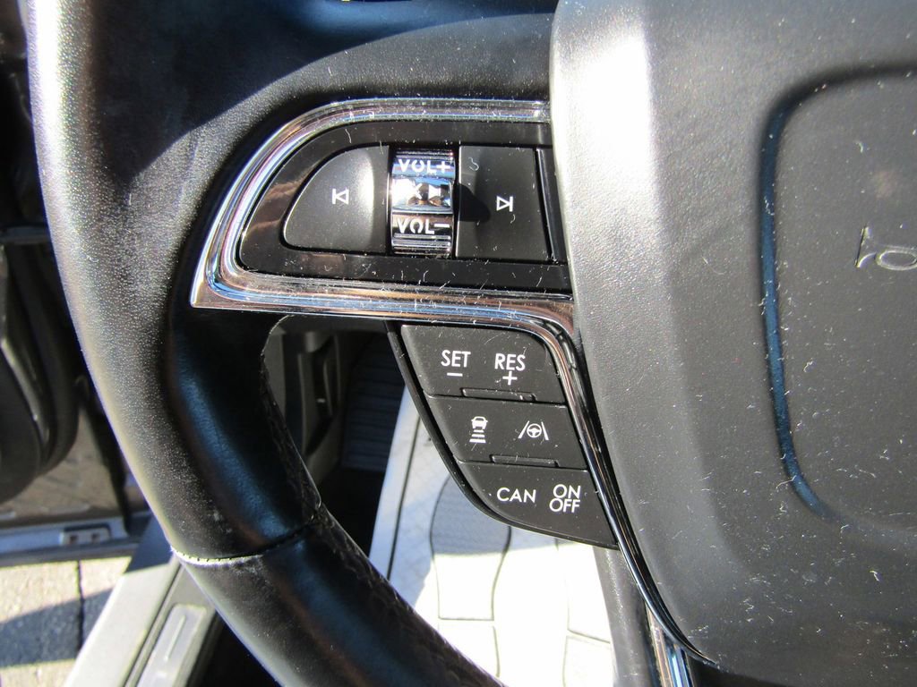 Used 2021 Lincoln Nautilus Reserve w/ Equipment Group 201A image 19