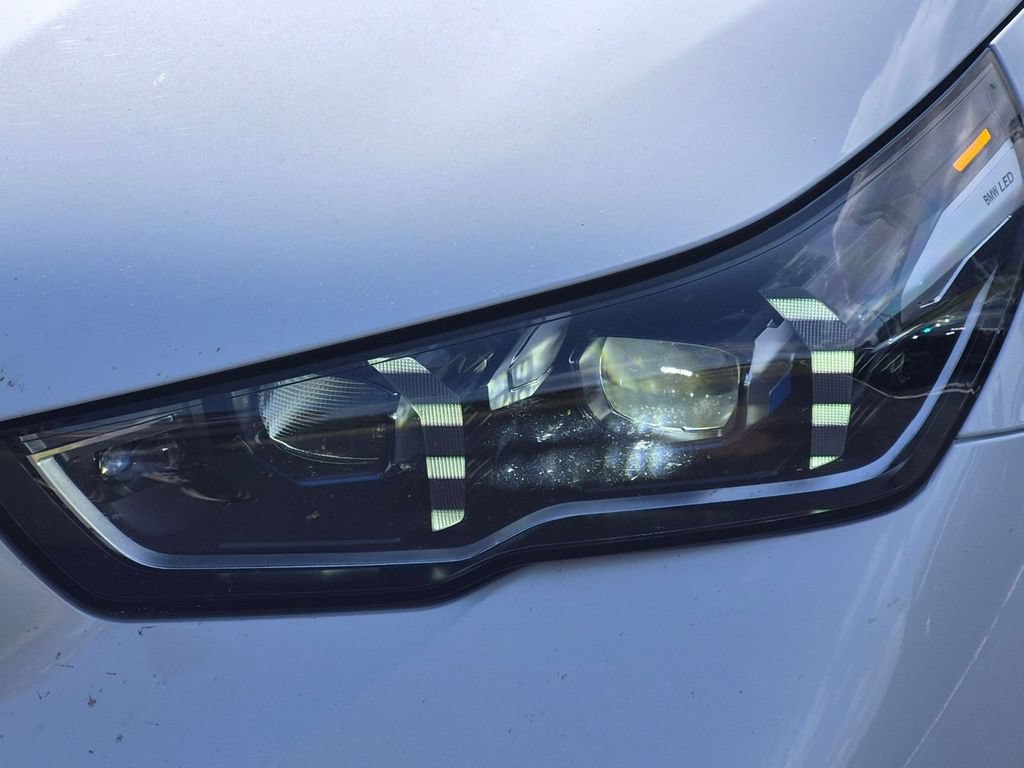 Used 2024 BMW i5 eDrive40i w/ M Sport Package RWD image 9