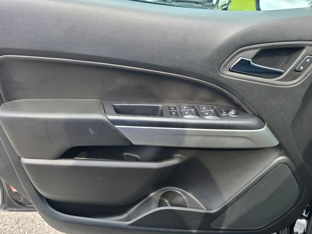 Certified 2022 Chevrolet Colorado LT RWD image 10