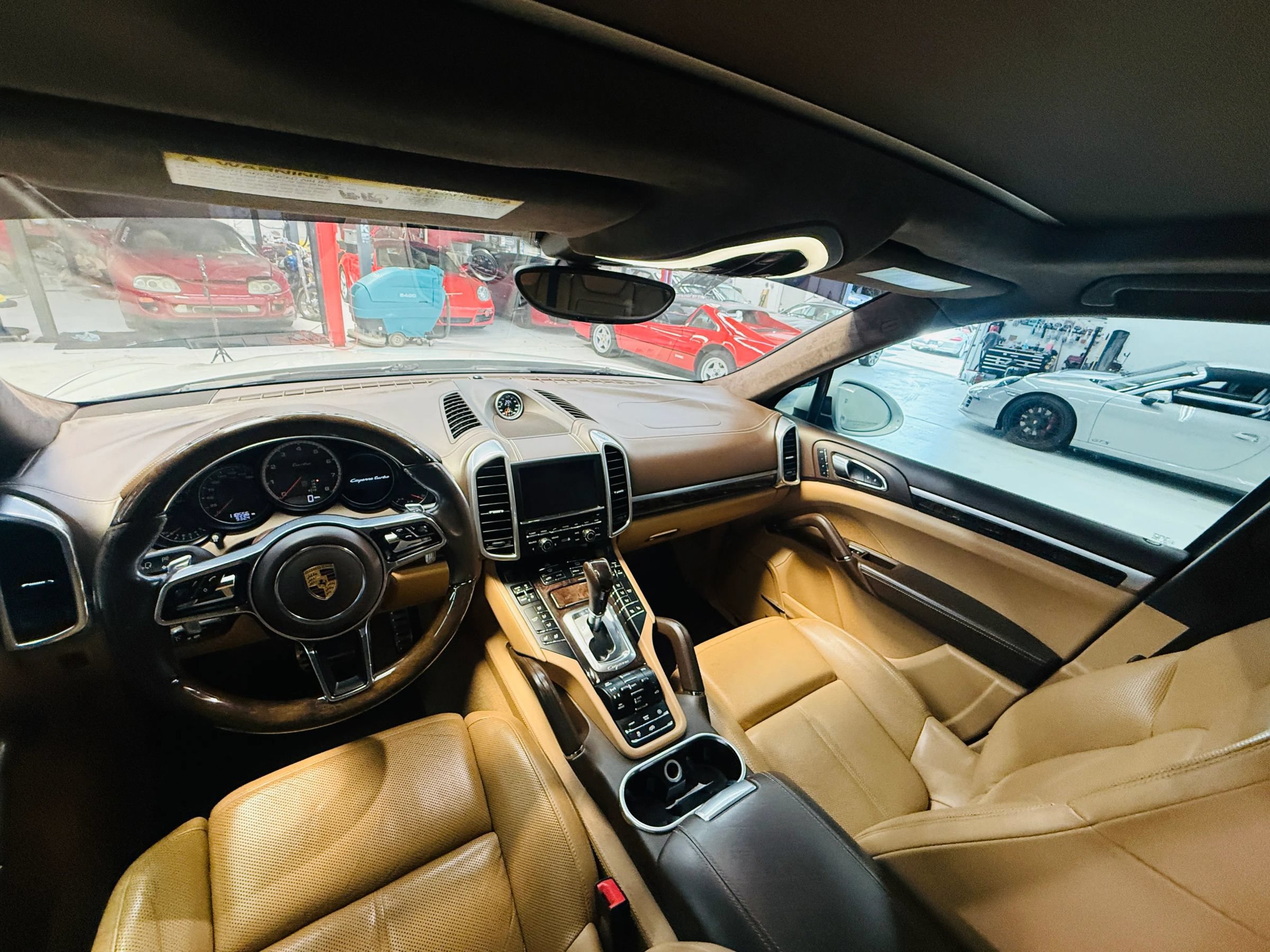 Used 2016 Porsche Cayenne AWD/4WD image 37