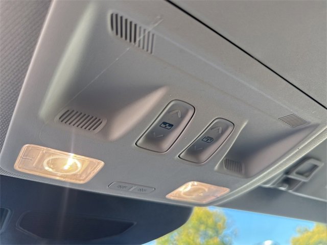 Used 2022 Ford Escape Titanium image 18