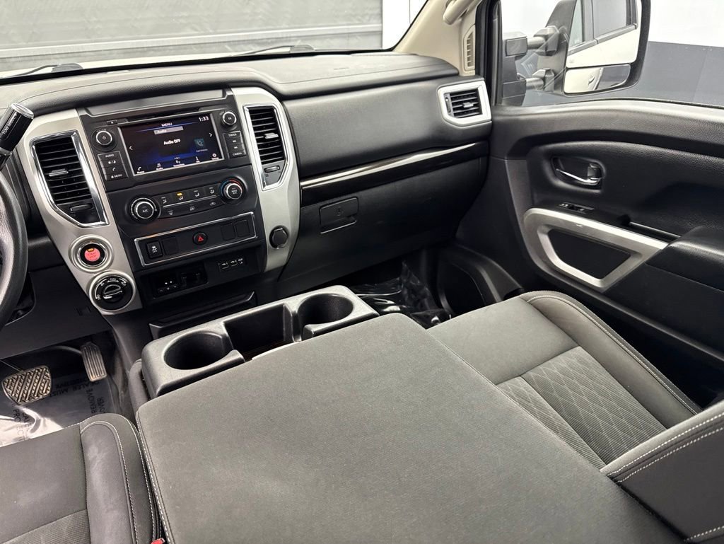 Used 2019 Nissan Titan SV AWD/4WD image 10