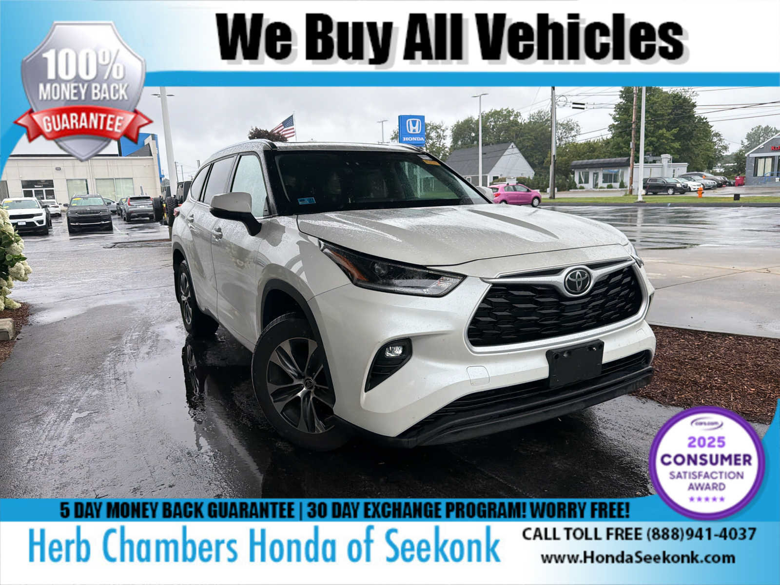 Used 2021 Toyota Highlander XLE AWD/4WD image 1
