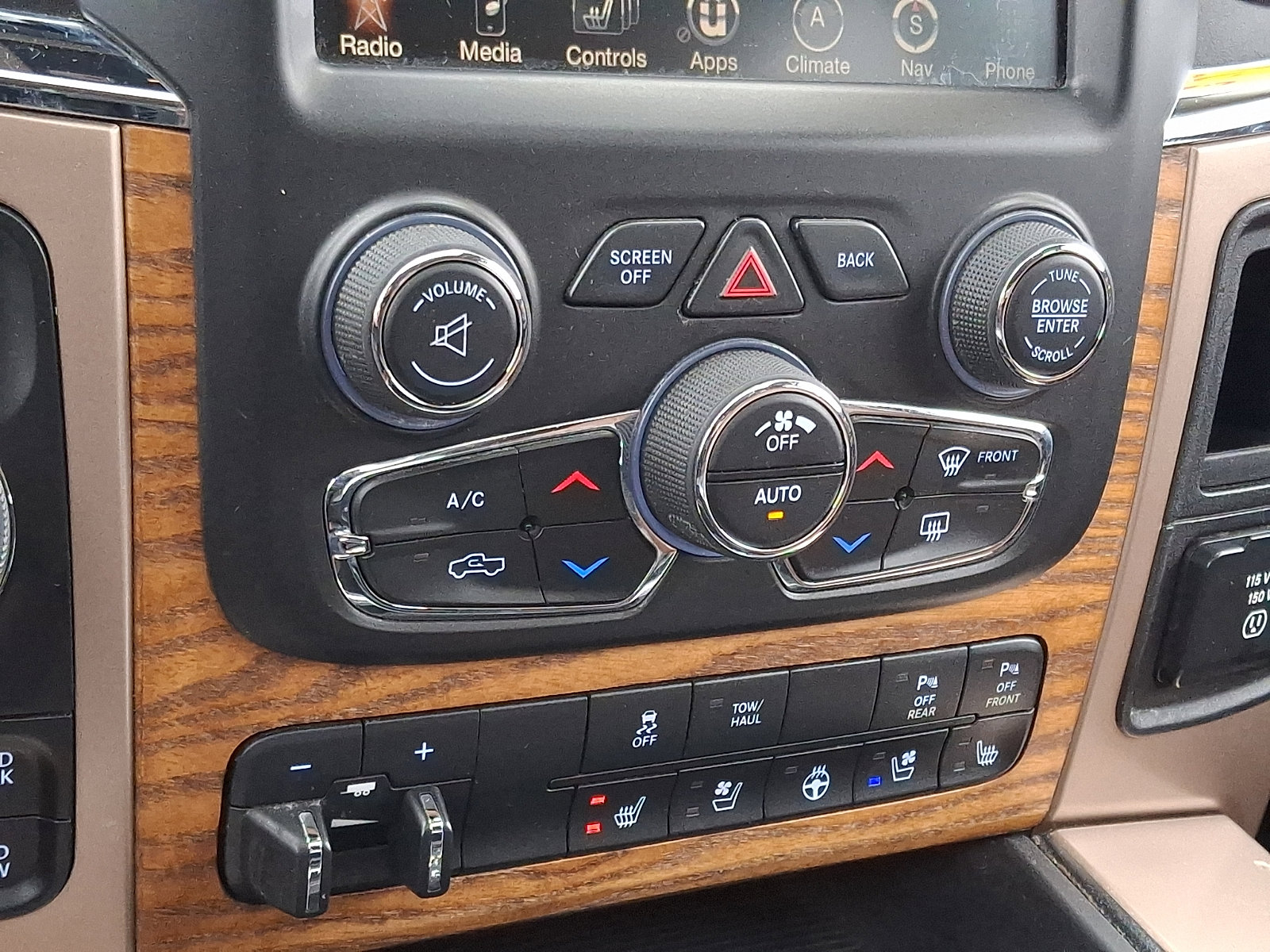 Used 2015 RAM 1500 Laramie Longhorn w/ Convenience Group image 18