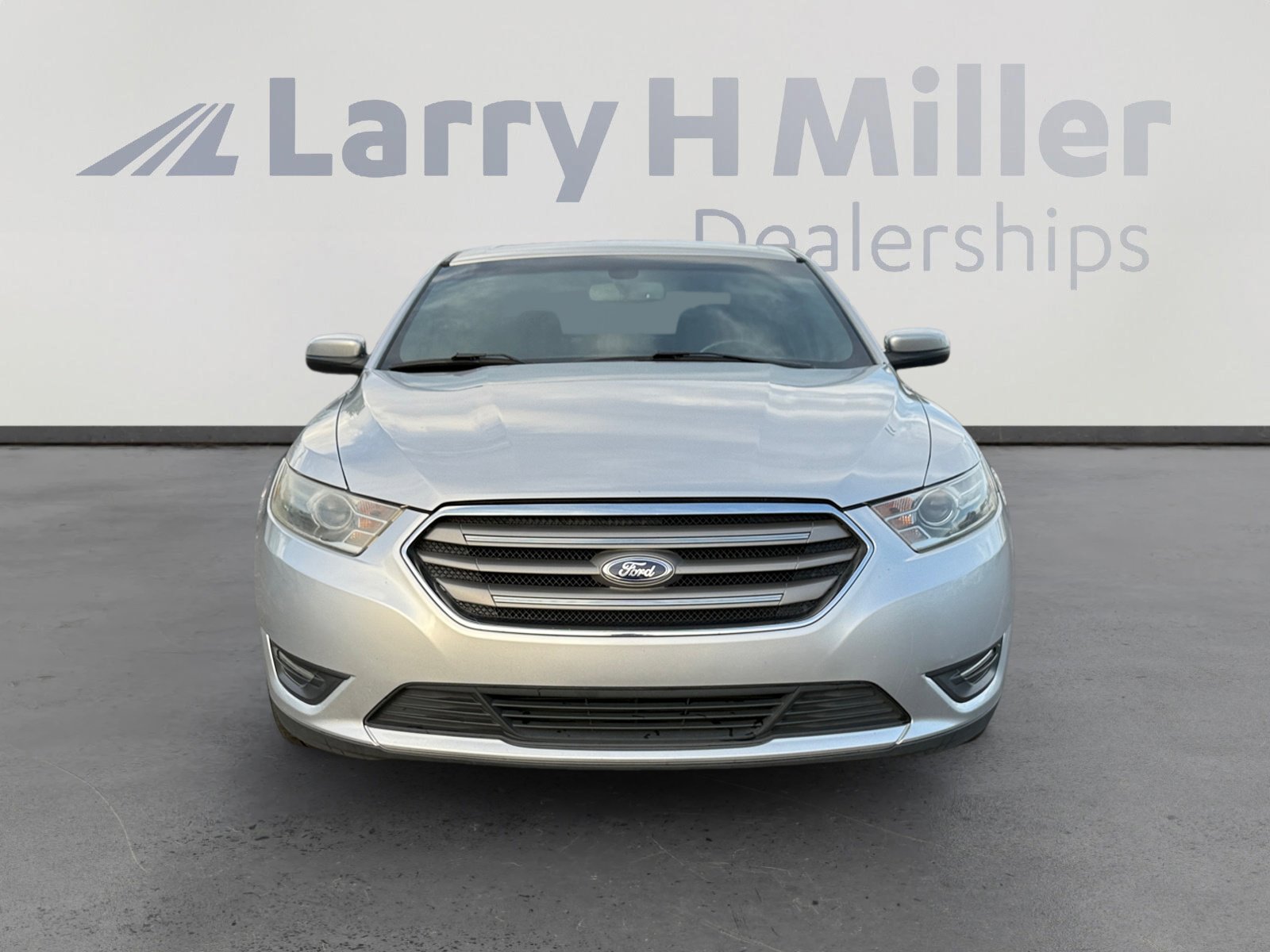 Used 2014 Ford Taurus SEL w/ Equipment Group 201A image 8