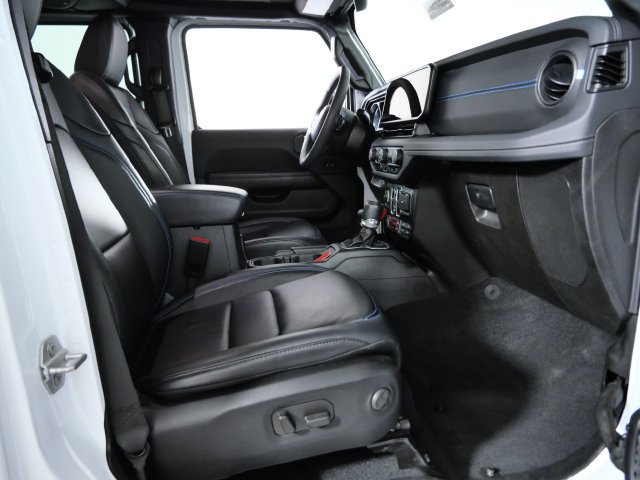 Used 2024 Jeep Wrangler Unlimited Rubicon 4xe AWD/4WD image 12
