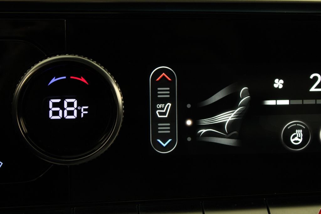 Used 2024 Genesis GV70 3.5T Sport w/ Sport Advanced Package image 25