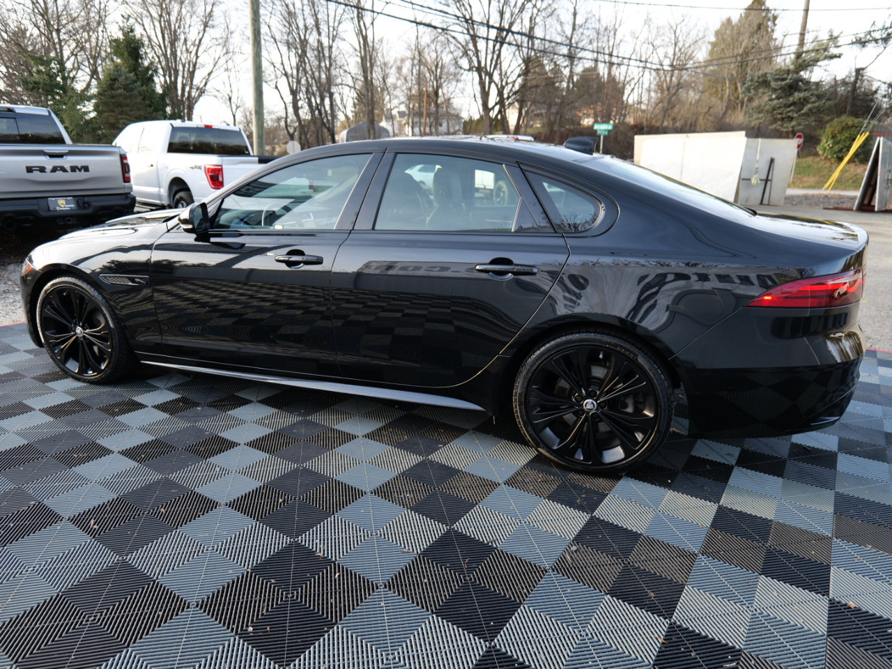 Used 2024 Jaguar XF R-Dynamic SE image 72