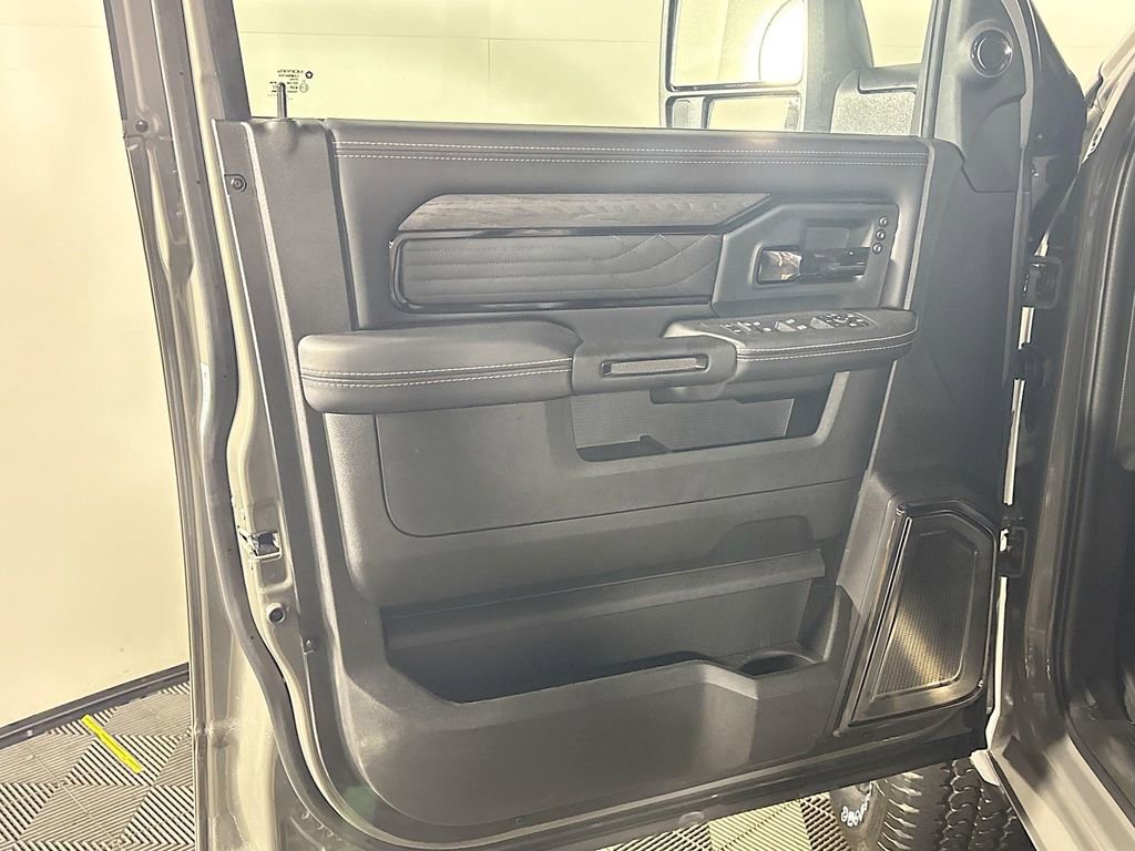 New 2026 RAM 2500 Limited image 11
