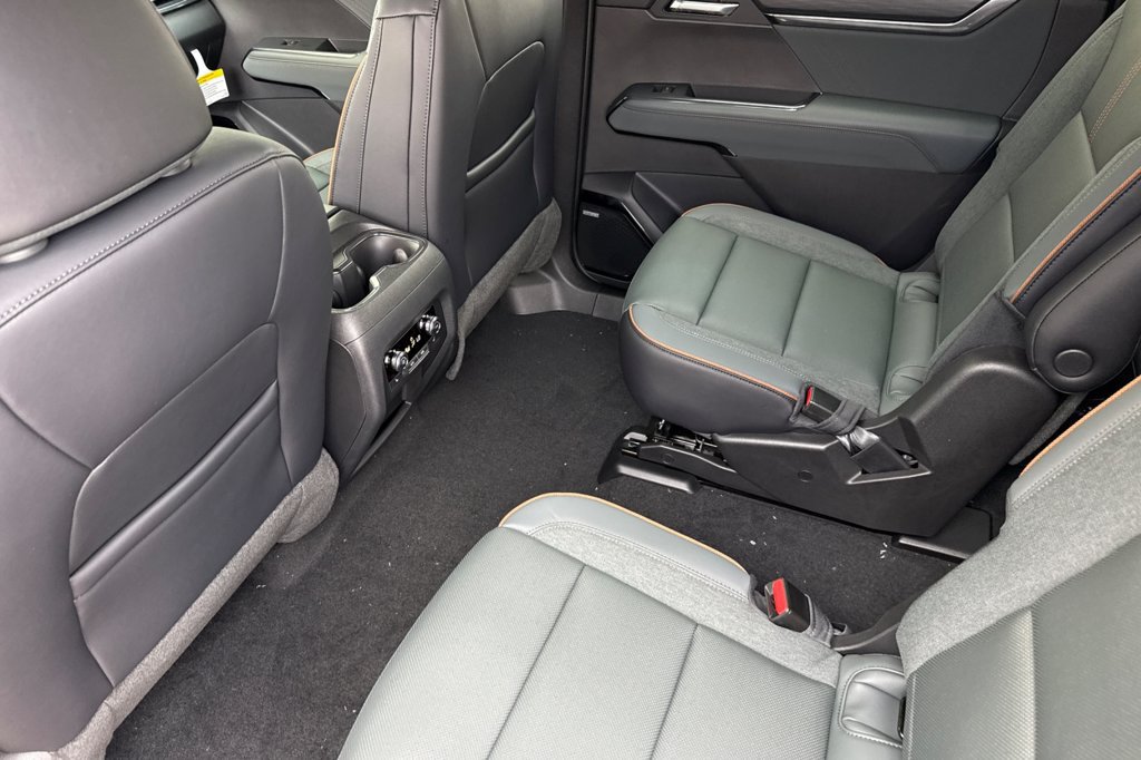 New 2027 GMC Acadia AT4 w/ Luxury Package AWD/4WD image 14