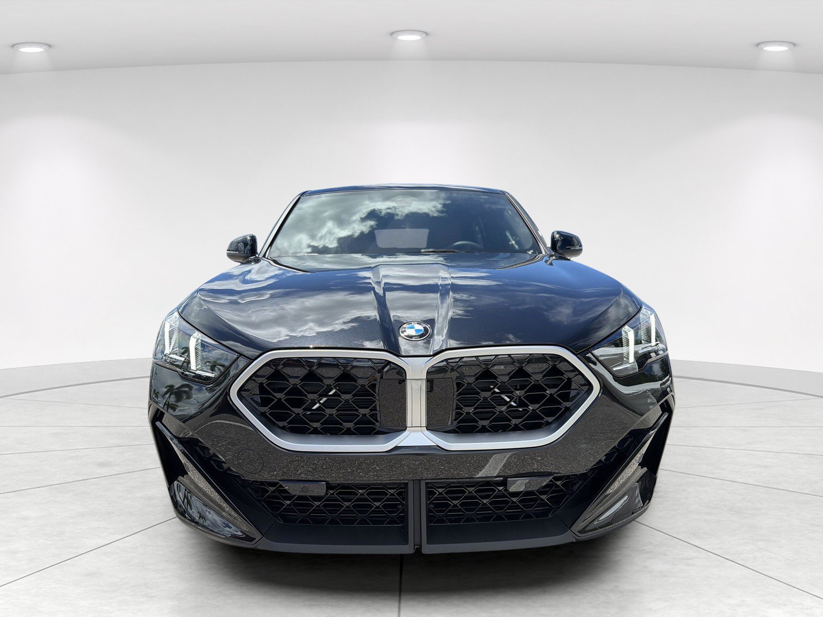 New 2027 BMW X2 xDrive28i AWD/4WD image 2