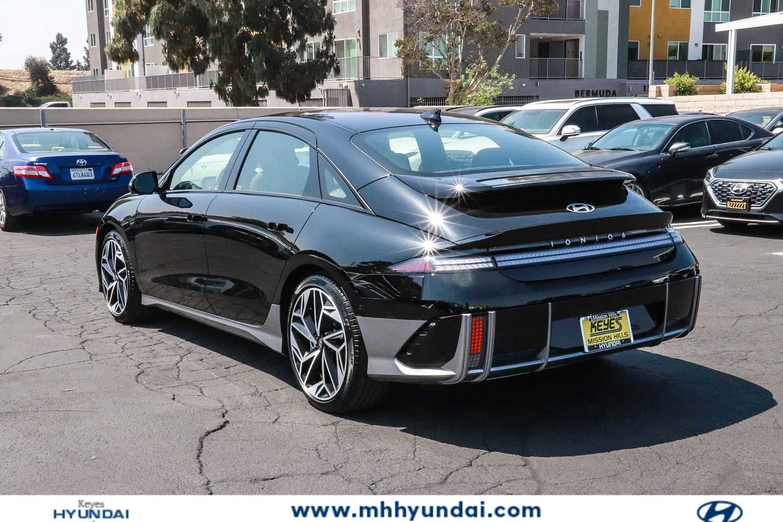 Used 2024 Hyundai Ioniq 6 Limited RWD image 2