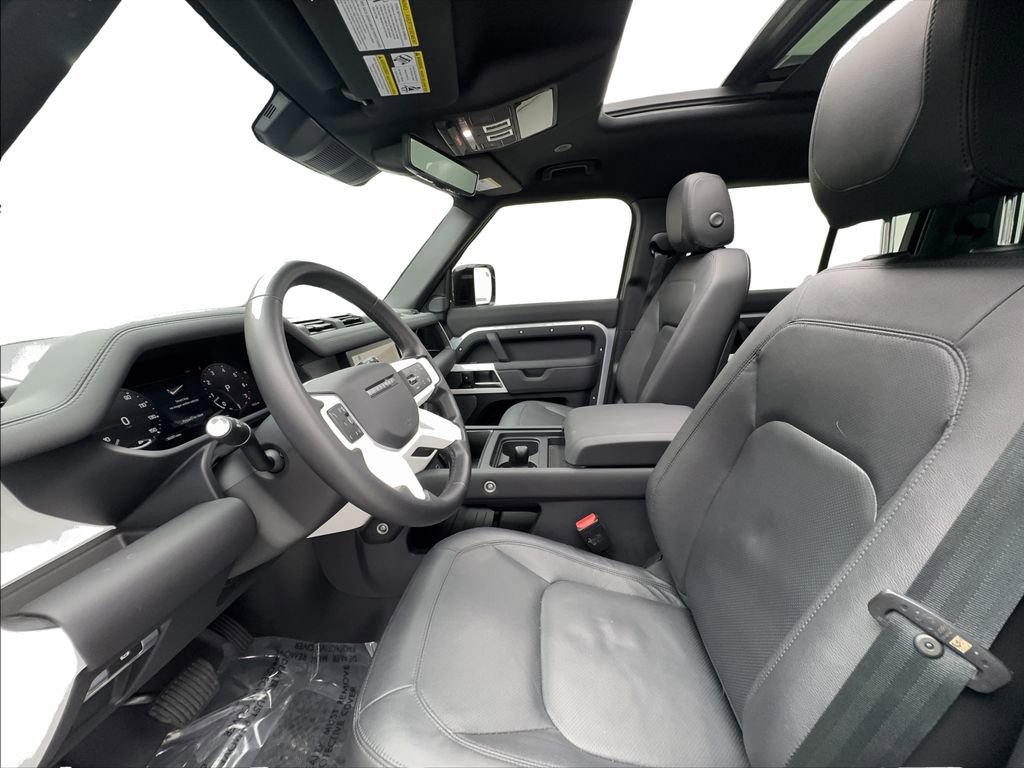 Used 2024 Land Rover Defender 110 S image 21