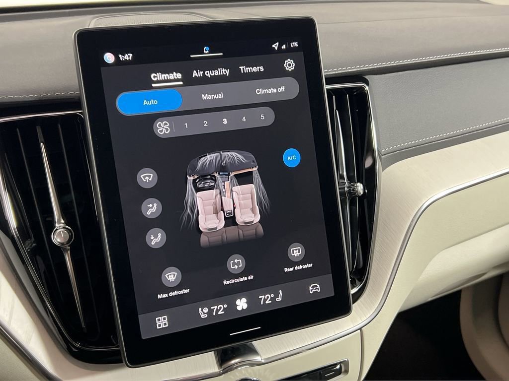 New 2026 Volvo XC60 T8 Ultra w/ Climate Package image 15