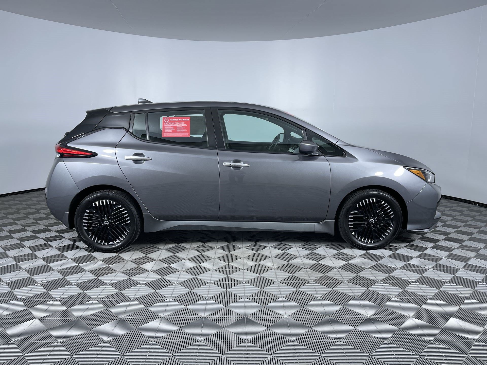 Certified 2024 Nissan Leaf SV Plus FWD image 10