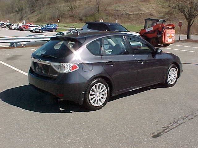 Used 2010 Subaru Impreza 2.5i Premium AWD/4WD image 10
