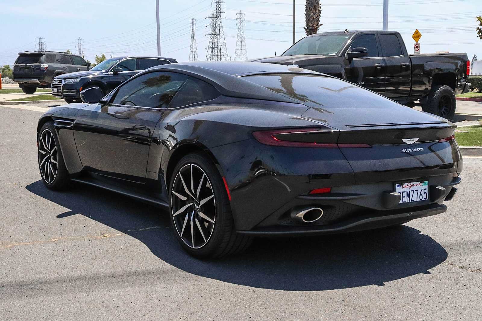 Used 2020 Aston Martin DB11 Coupe RWD image 6