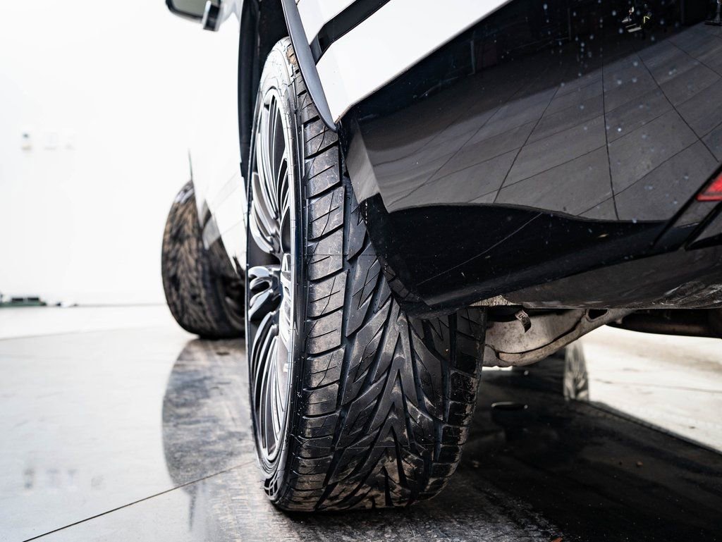 Used 2023 Land Rover Range Rover Velar R-Dynamic S image 41