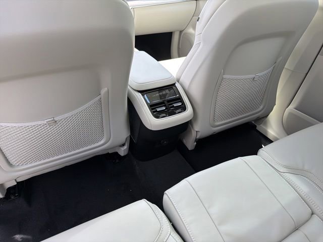 New 2026 Volvo XC90 B6 Ultra w/ Protection Package AWD/4WD image 8