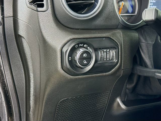 Used 2020 Jeep Gladiator Overland image 10