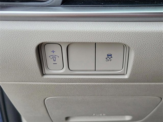 Used 2025 Kia Sorento S image 31