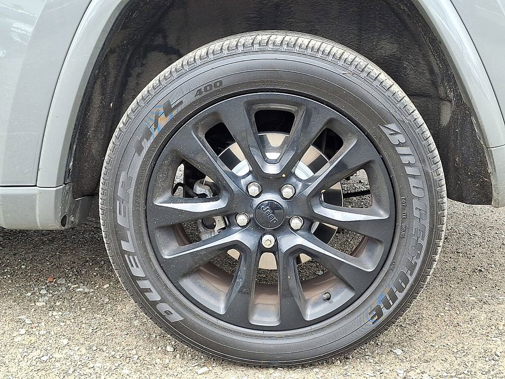 Used 2019 Jeep Grand Cherokee Altitude image 31