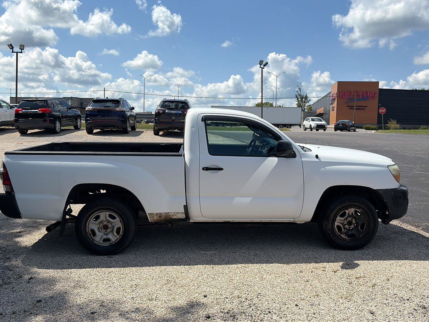 Used 2011 Toyota Tacoma 2WD Regular Cab image 6