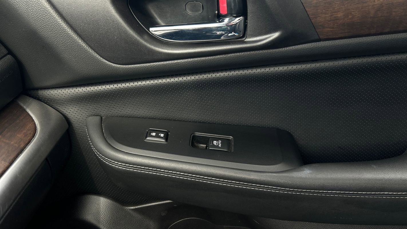 Used 2017 Subaru Outback 3.6R Limited AWD/4WD image 31