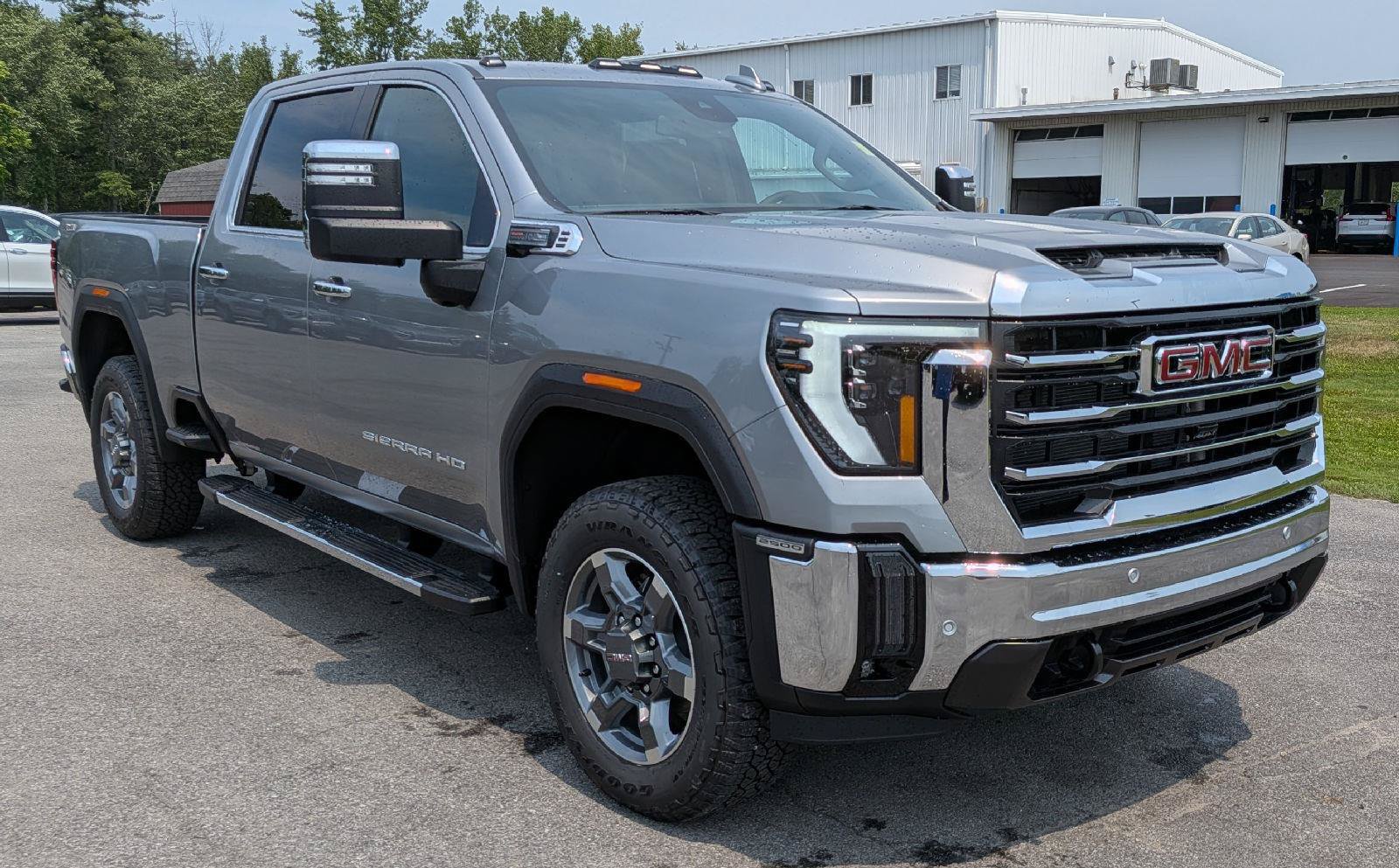 New 2026 GMC Sierra 2500 SLT w/ SLT Premium Package AWD/4WD image 3