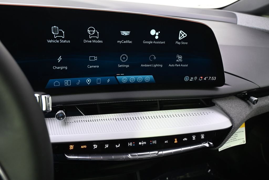 New 2026 Cadillac Optiq Luxury 1 image 25