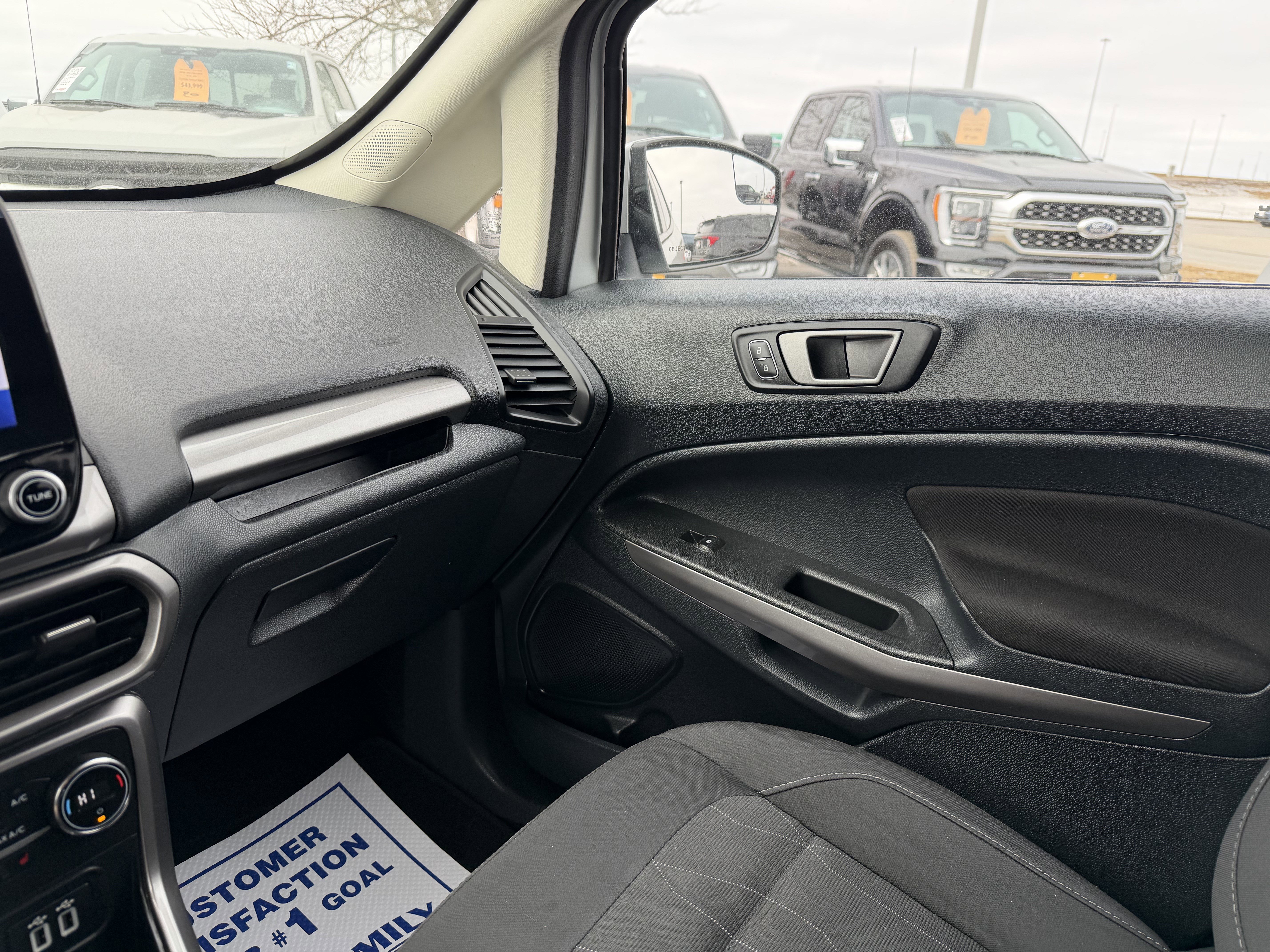 Used 2021 Ford EcoSport SE image 11