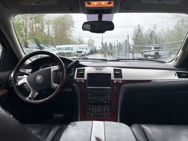 Used 2010 Cadillac Escalade ESV Premium image 14