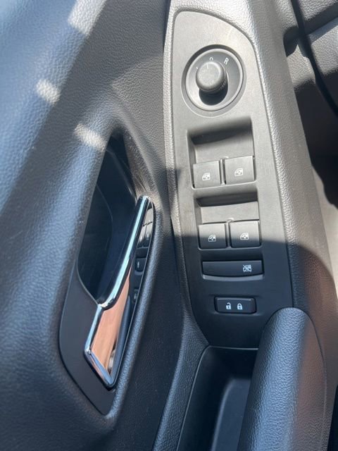 Used 2019 Chevrolet Trax LT w/ LT Convenience Package FWD image 25