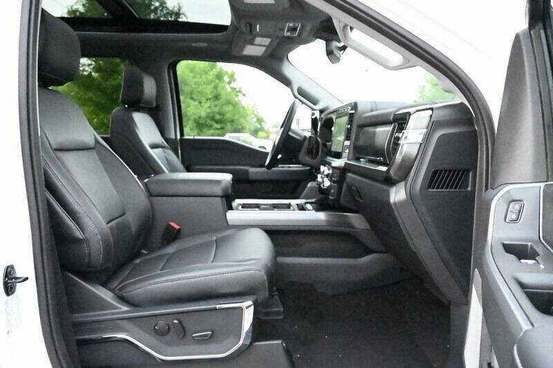Used 2023 Ford F350 Lariat w/ Lariat Ultimate Package AWD/4WD image 38