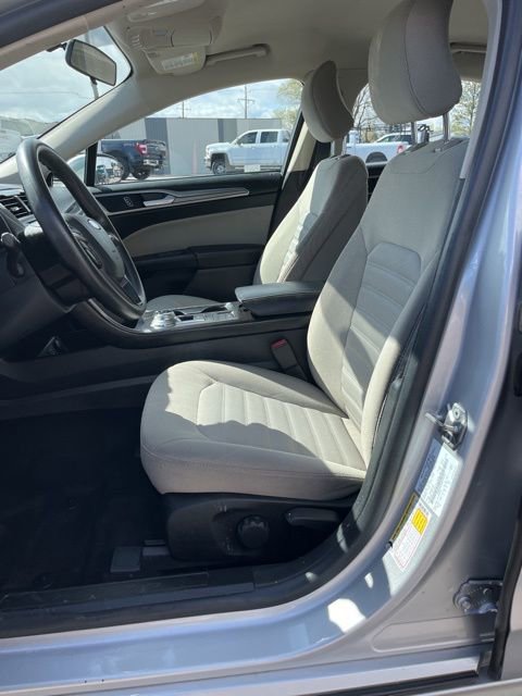 Used 2018 Ford Fusion S FWD image 31
