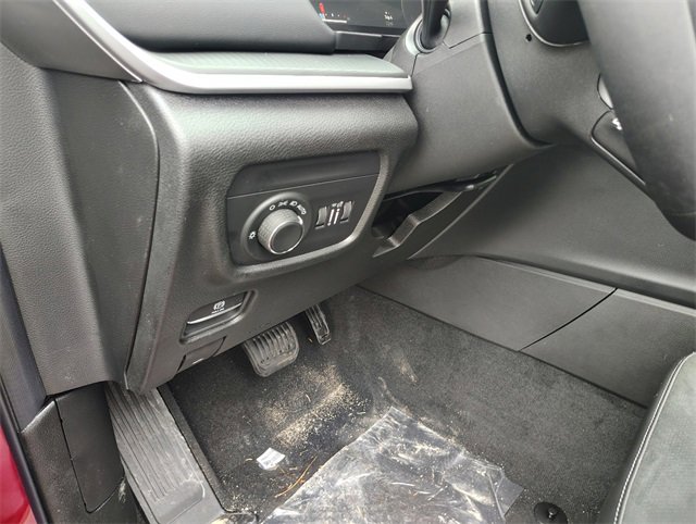 New 2025 Jeep Grand Cherokee Altitude w/ Trailer Tow Package image 13